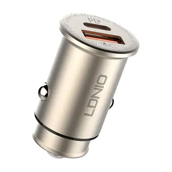 شاحن سيارة سريع طراز C506Q بمنفذين USB منفذ كيو سي 4 ومنفذ USB نوع C بتقنية بي دي يأتي مع كابل نوع C متوافق مع جميع الأجهزة التي تدعم تقنية الشحن السريع بتصميم قوي ومتين يقلل من التلف والتآكل من لدينو