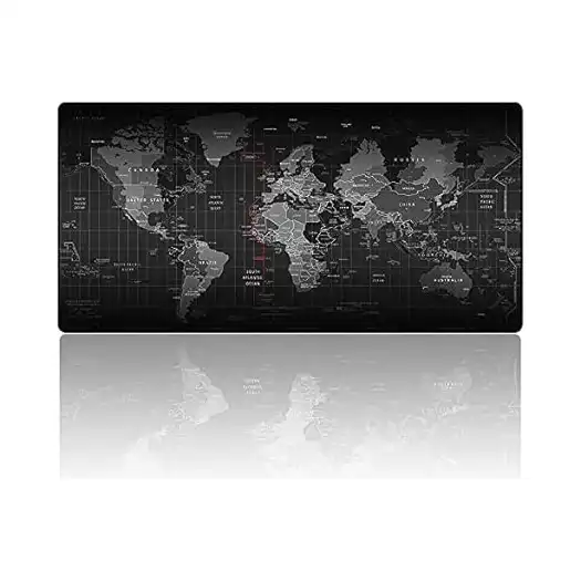 قاعدة ماوس ألعاب بتصميم خريطة العالم بقاعدة مضادة للانزلاق مقاس 70 × 30 سم من كومتيك - متعددة الألوان