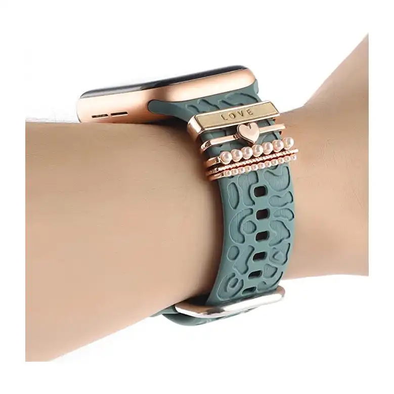 اكسسوارات زينة حلقية الشكل متوافقة مع اساور ساعة ابل السيليكون 38/ 40 /41 / 42 / 44 /45 ملم واي ووتش سلسلة 8/7/6/5/4/3/2/1 من موبايليك، دلايات معدنية لامعة لسوار الساعة، بني، للنساء - الصورة 4